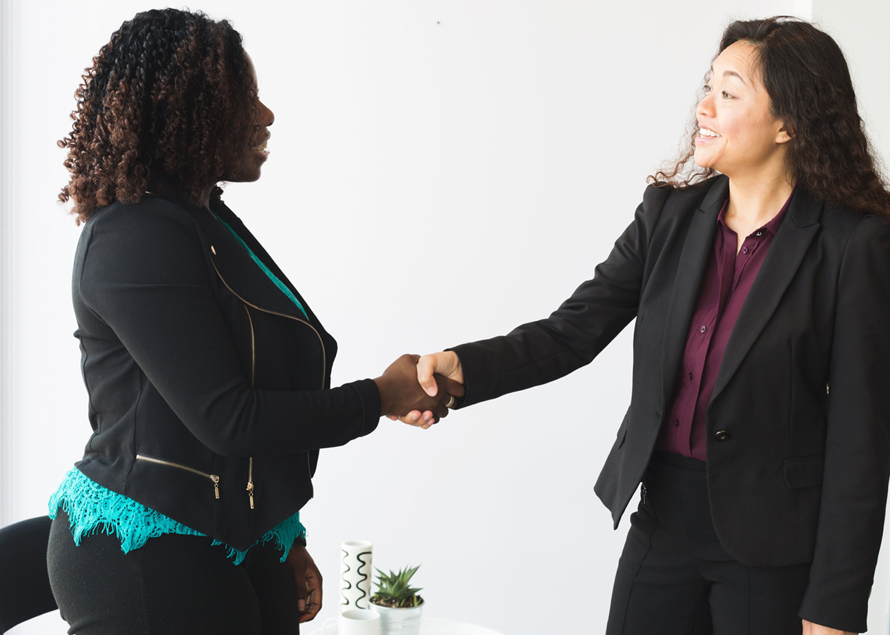 business-women-handshake
